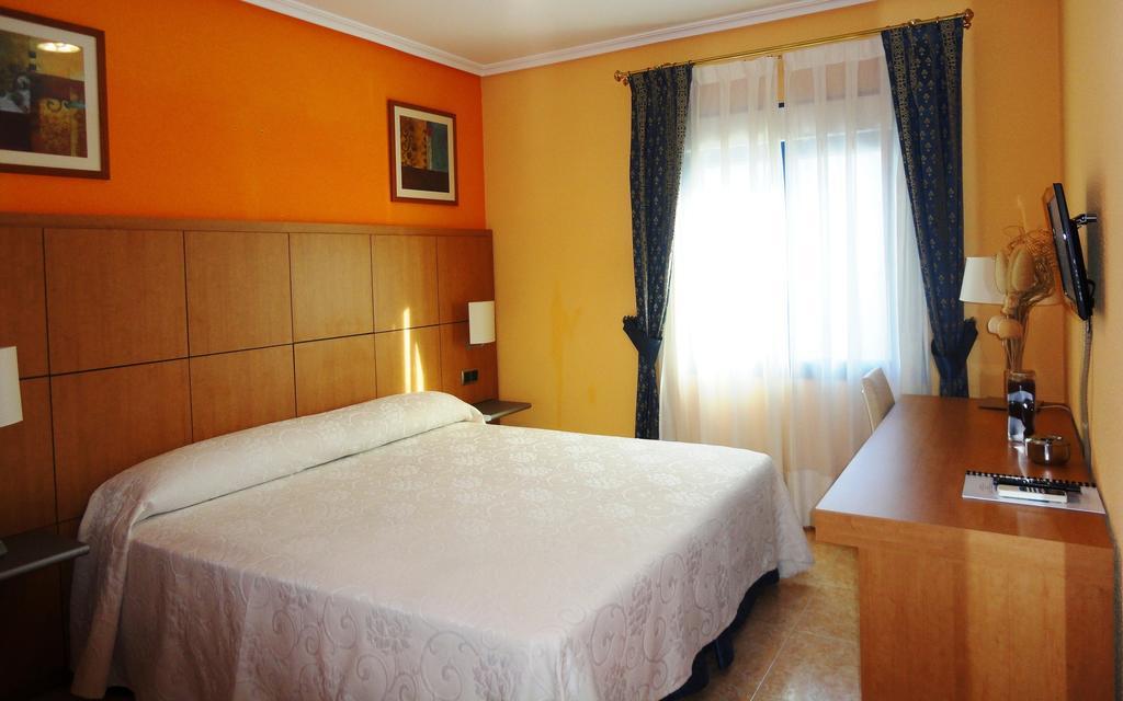 Hotel Mirador Velilla de San Antonio Exteriör bild