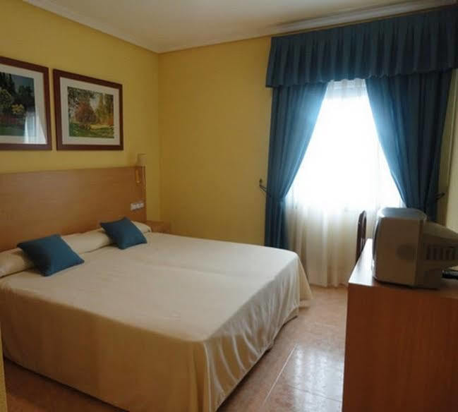 Hotel Mirador Velilla de San Antonio Exteriör bild